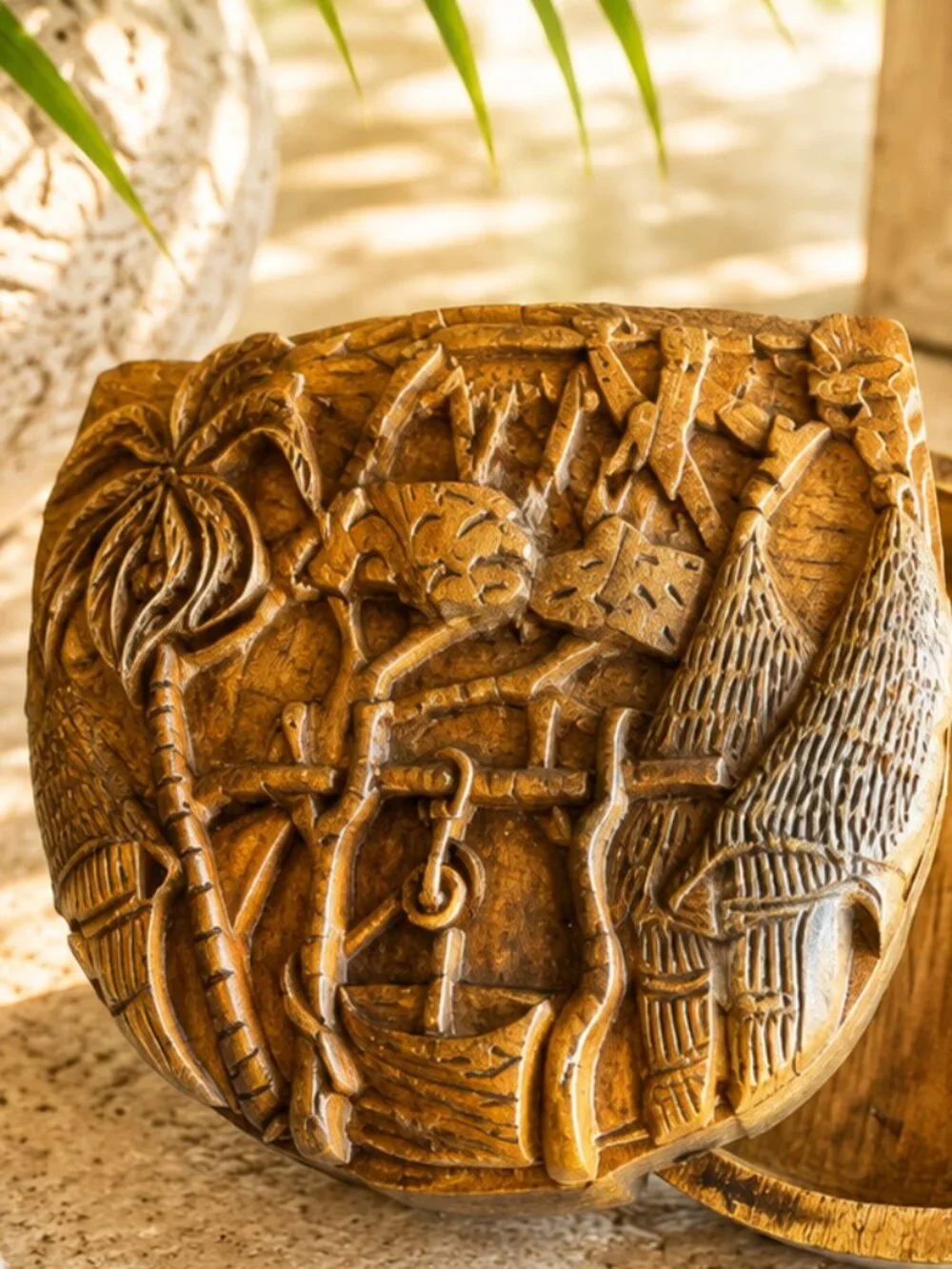 Vintage Hand Carved Folk Art Indonesian Balinese Wooden Snuff Box